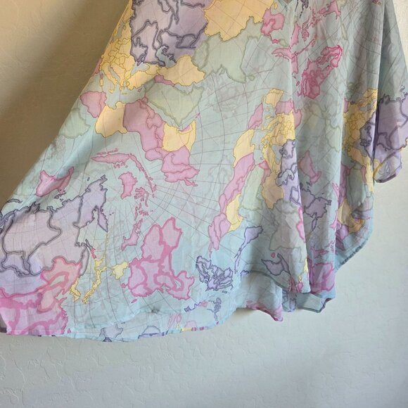 Show Me Your Mumu World Tour Peta Tunic Map Print Blue Size Medium Chiffon Sheer - Picture 4 of 9